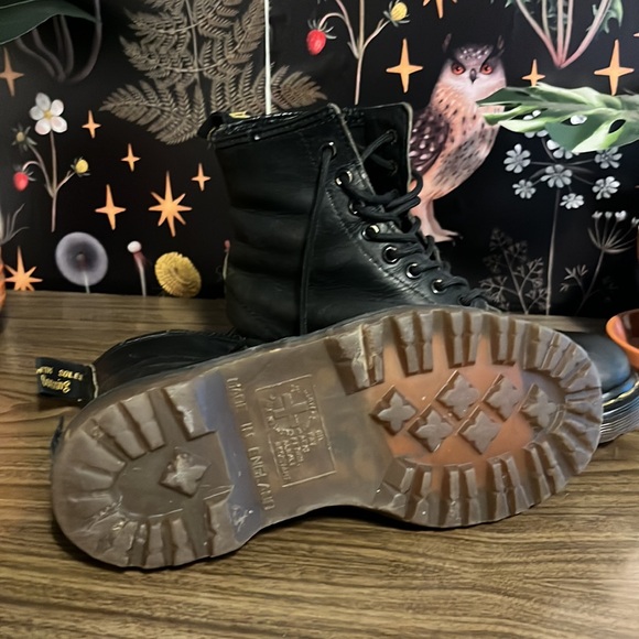 Dr.Marten 1460 Pascal 8 hole boot, women’s size 6 - Picture 3 of 10